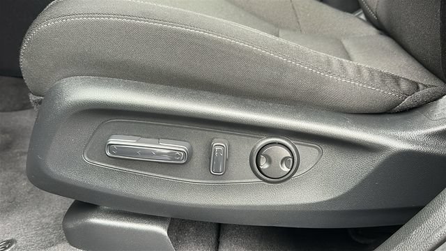 Used 2025 Honda CR-V EX image 10