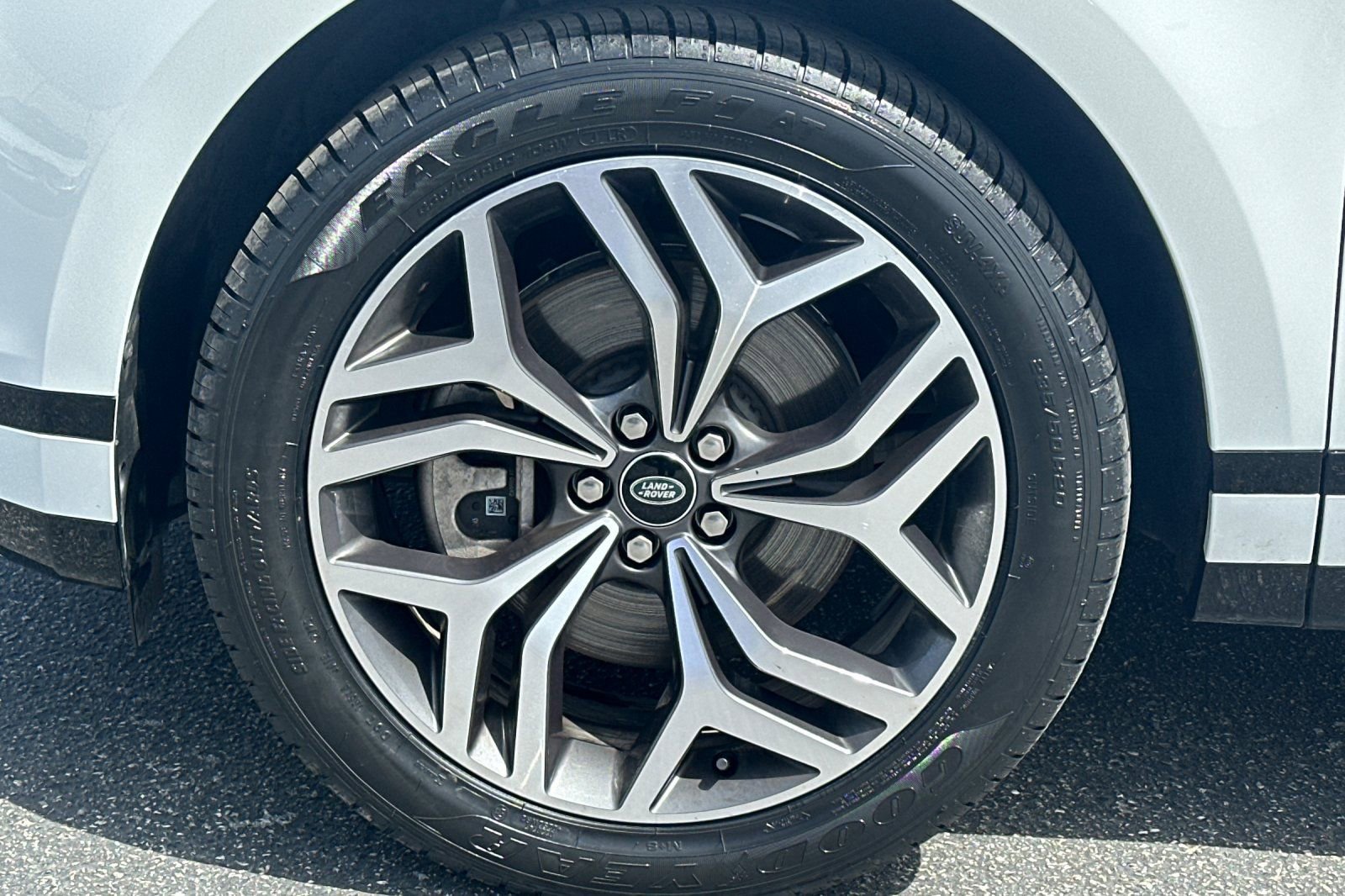 Used 2023 Land Rover Range Rover Evoque R-Dynamic S image 33