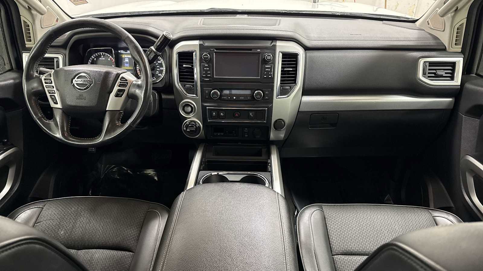 Used 2017 Nissan Titan PRO-4X image 26