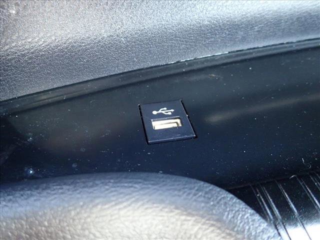 Used 2025 Toyota Sienna XLE Woodland Edition image 19