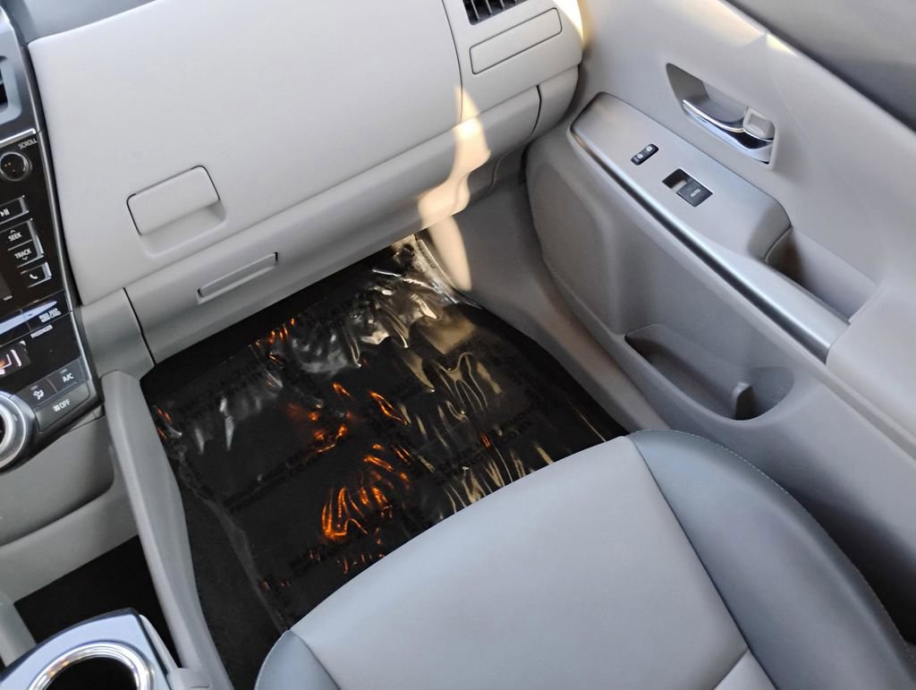 Used 2017 Toyota Prius V Four image 18