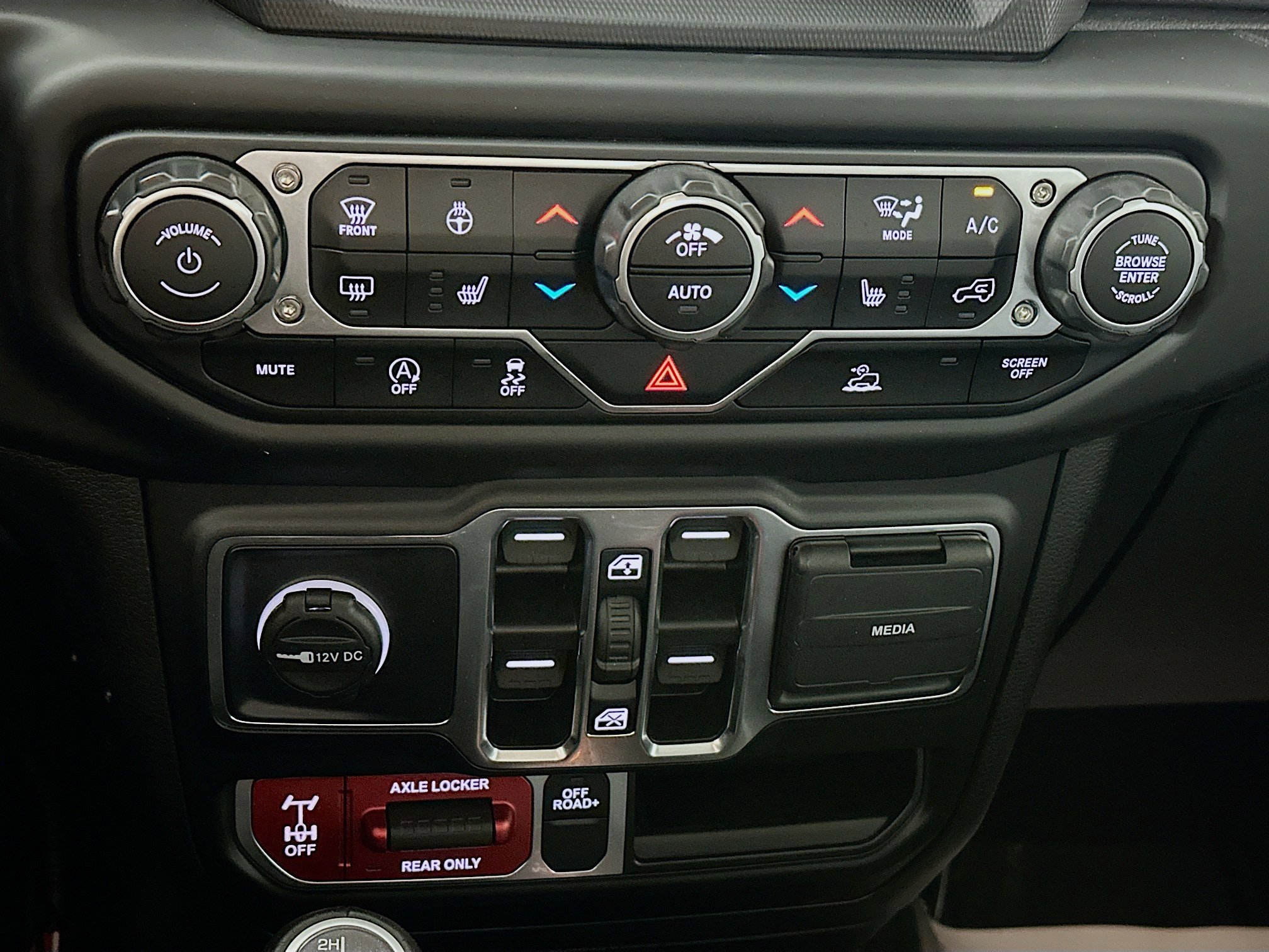 Used 2022 Jeep Gladiator Mojave w/ LED Lighting Group AWD/4WD image 16