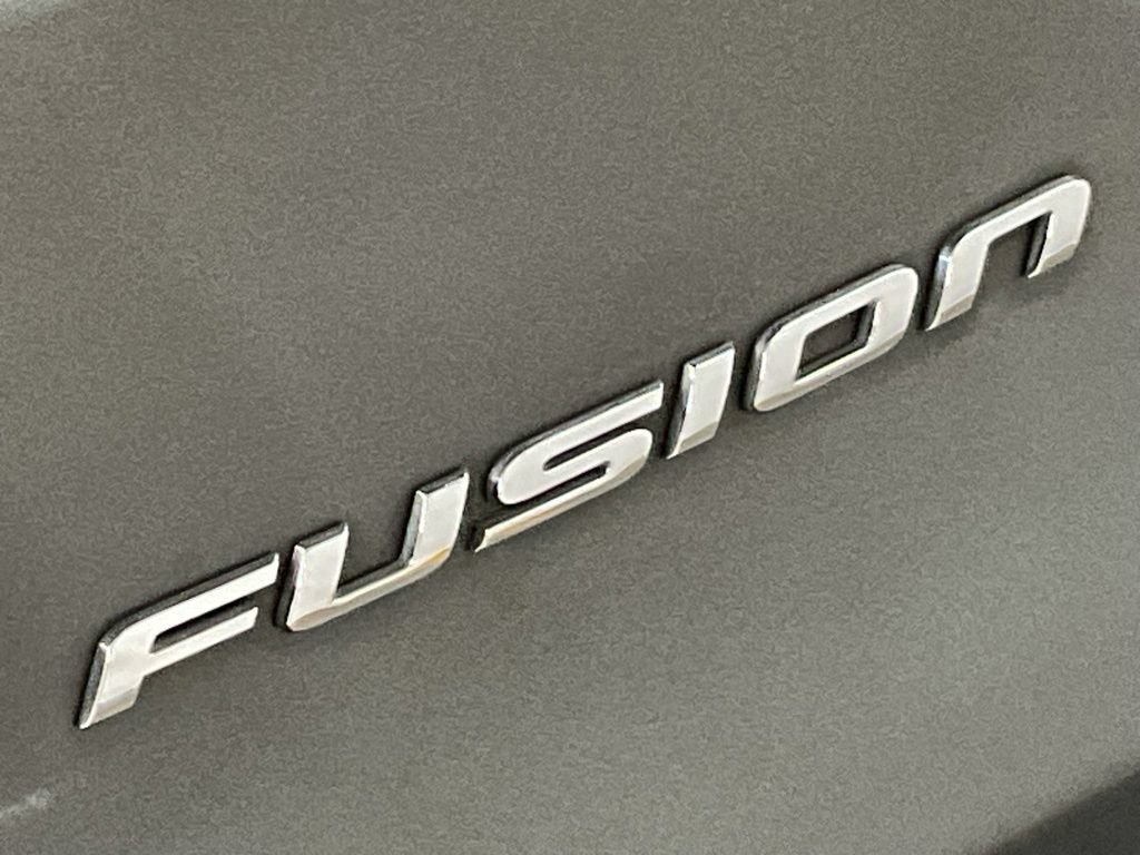 Used 2015 Ford Fusion SE w/ Equipment Group 201A FWD image 23