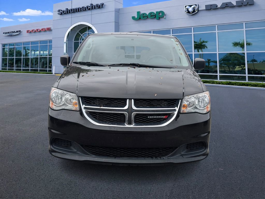 Used 2018 Dodge Grand Caravan SE image 2