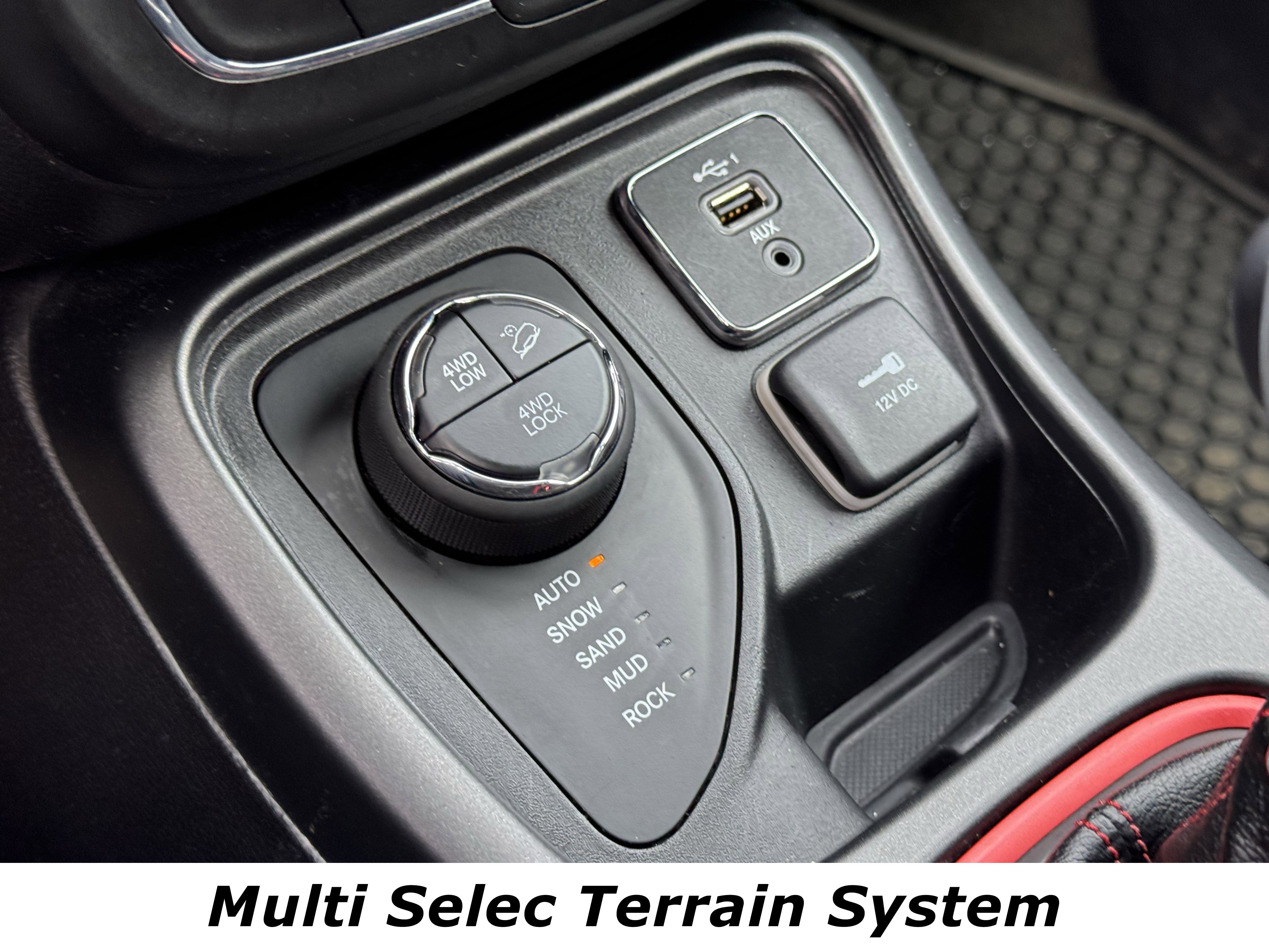 Used 2021 Jeep Compass Trailhawk w/ Sun and Sound Group image 9