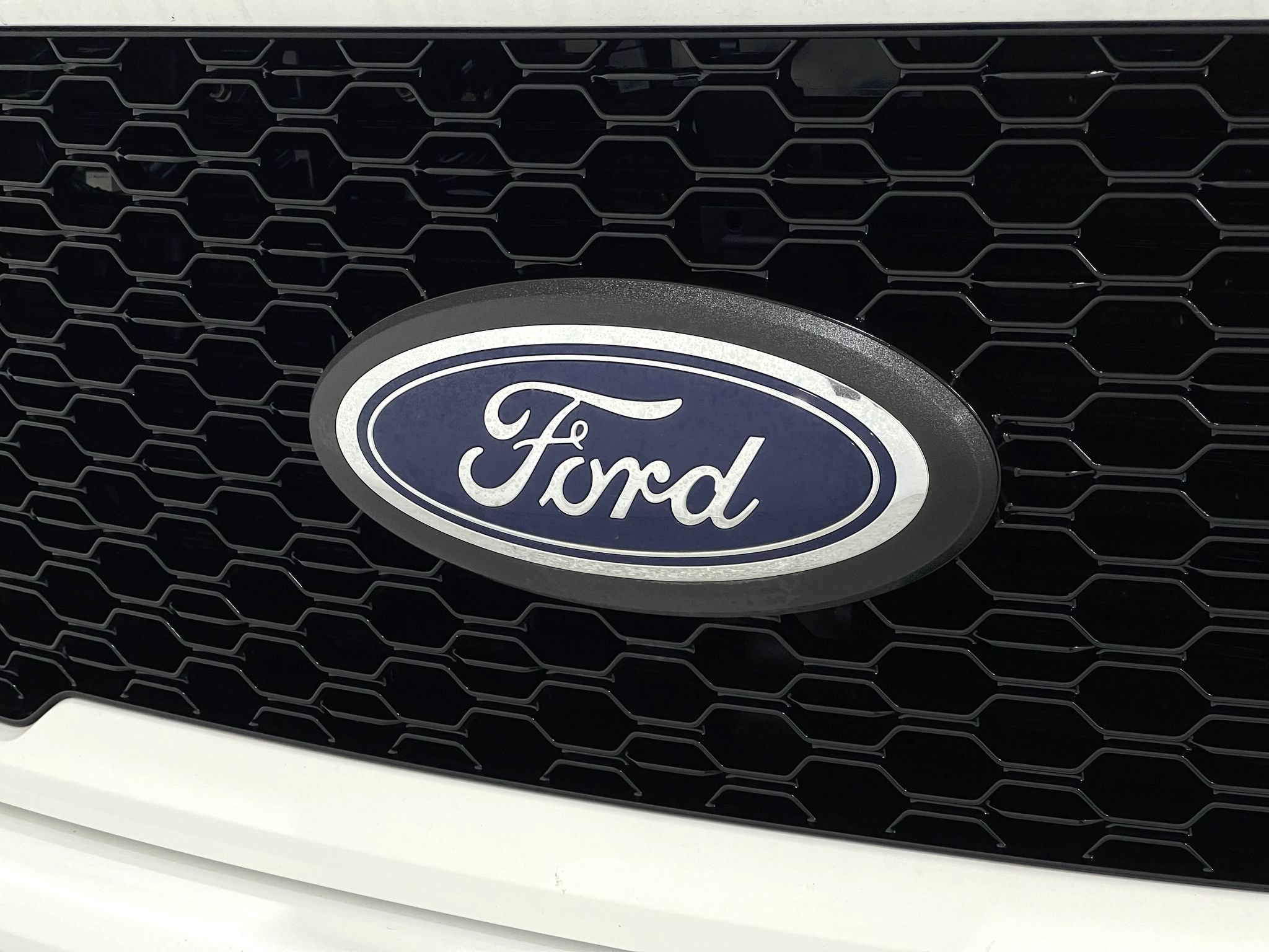 Used 2018 Ford F150 XLT w/ Equipment Group 302A Luxury AWD/4WD image 37