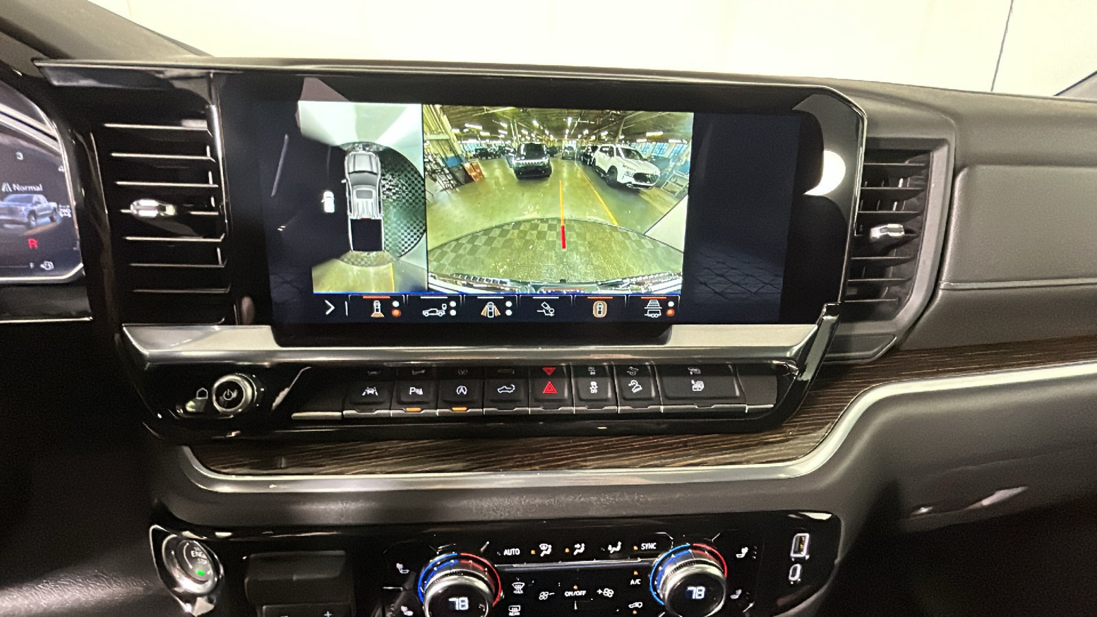 New 2026 GMC Sierra 1500 Elevation w/ Elevation Premium Package AWD/4WD image 28