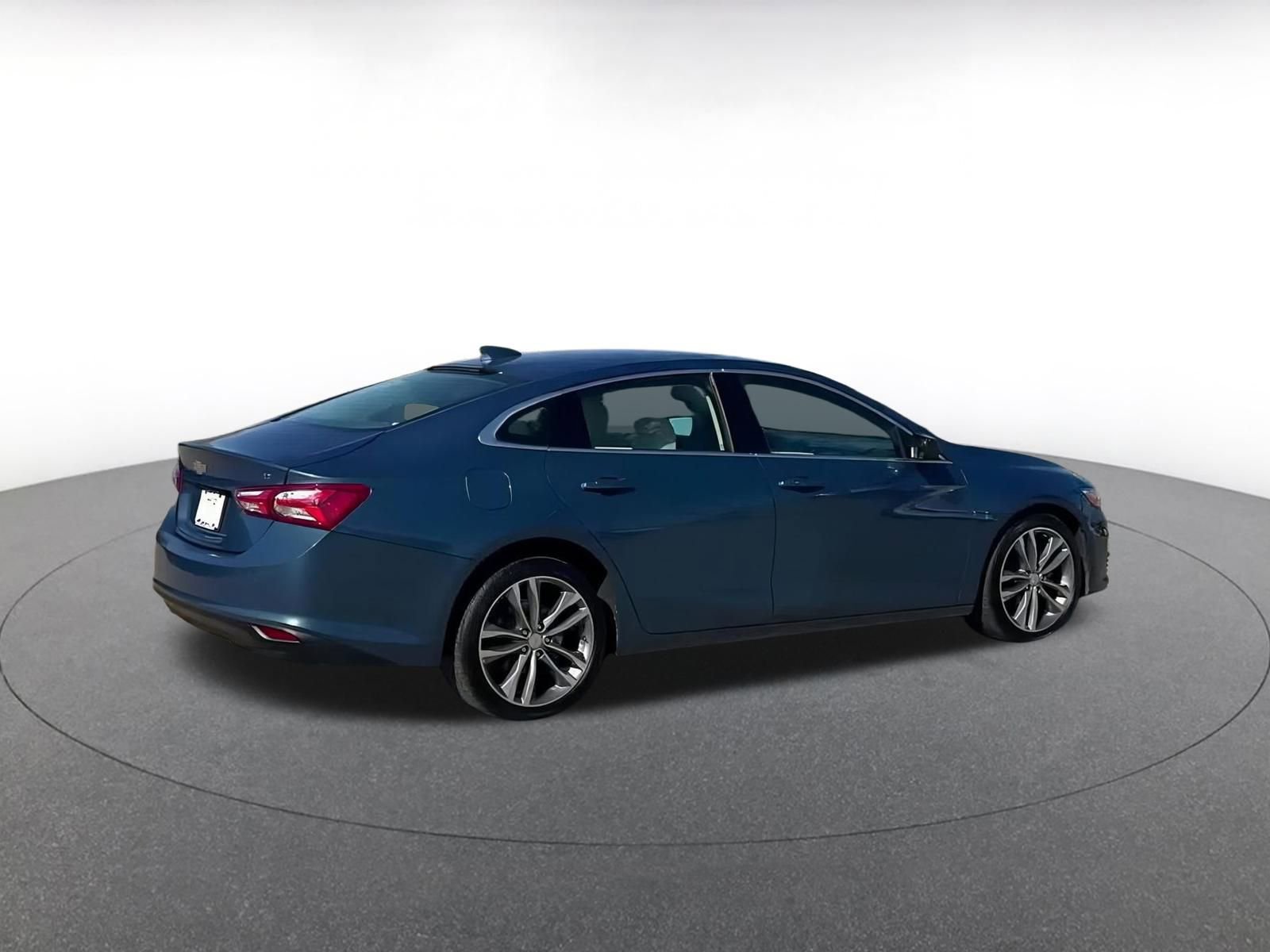 Used 2024 Chevrolet Malibu LT image 15