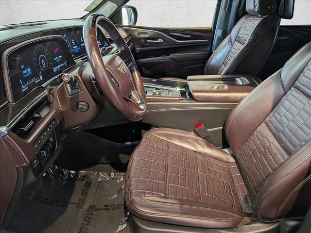 Used 2023 Cadillac Escalade Sport Platinum w/ LPO, ONYX Package image 8