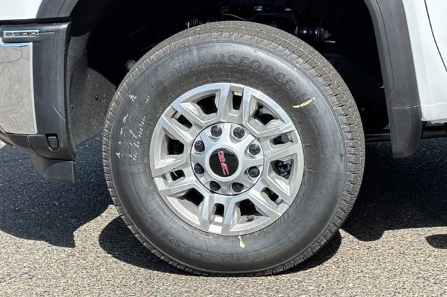 New 2026 GMC Sierra 2500 SLE w/ Preferred Package AWD/4WD image 32