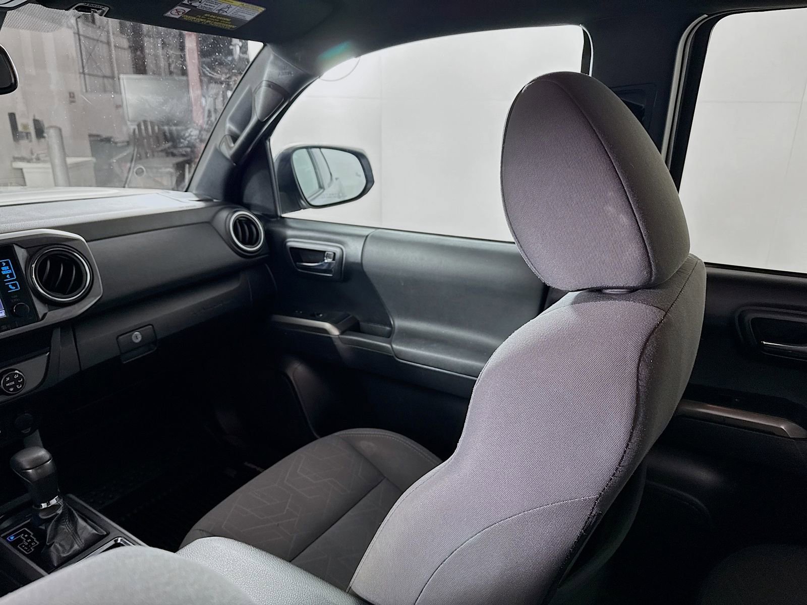 Certified 2019 Toyota Tacoma TRD Sport w/ Technology Package AWD/4WD image 19