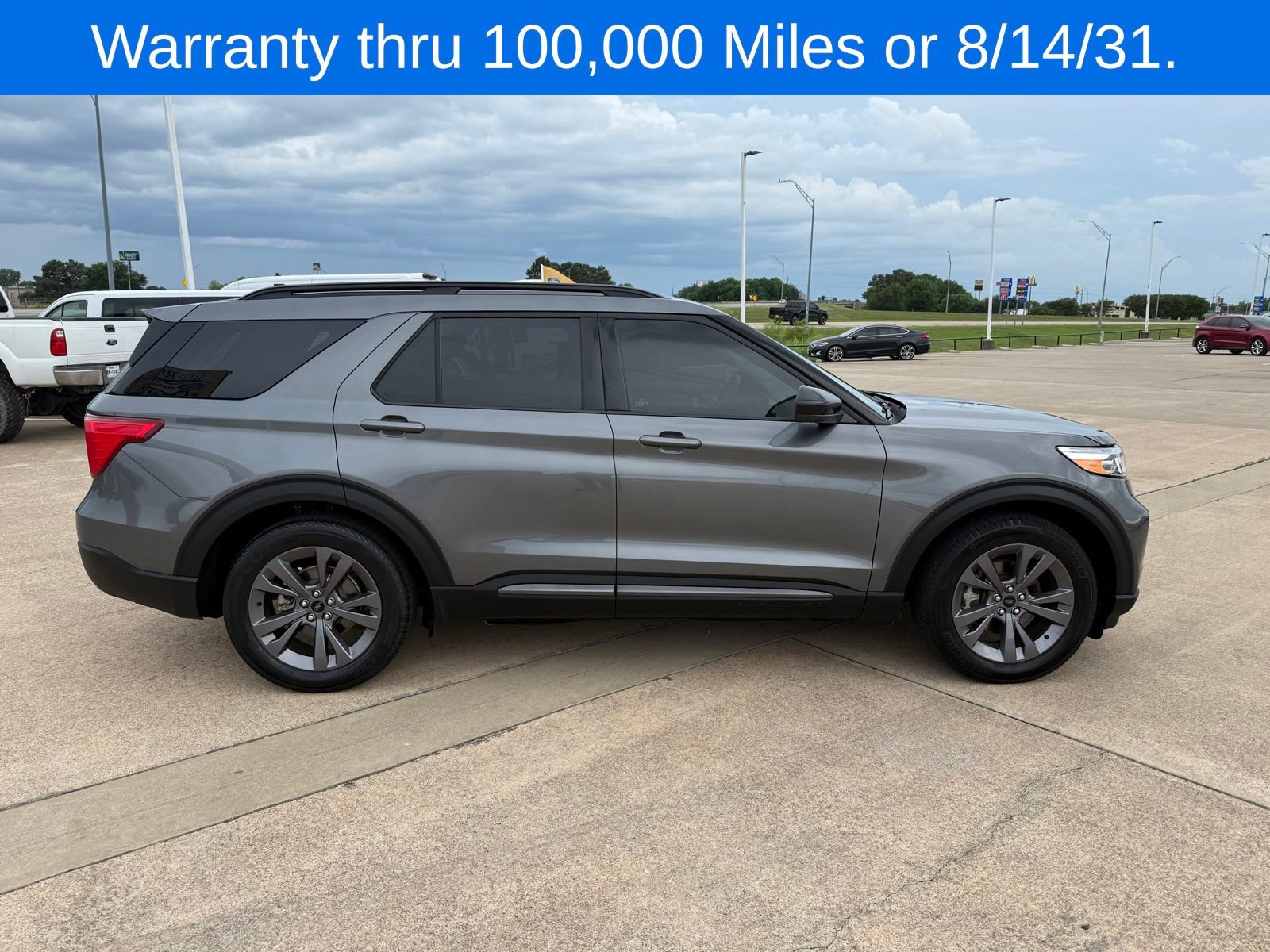 Certified 2024 Ford Explorer XLT w/ Equipment Group 202A RWD image 4
