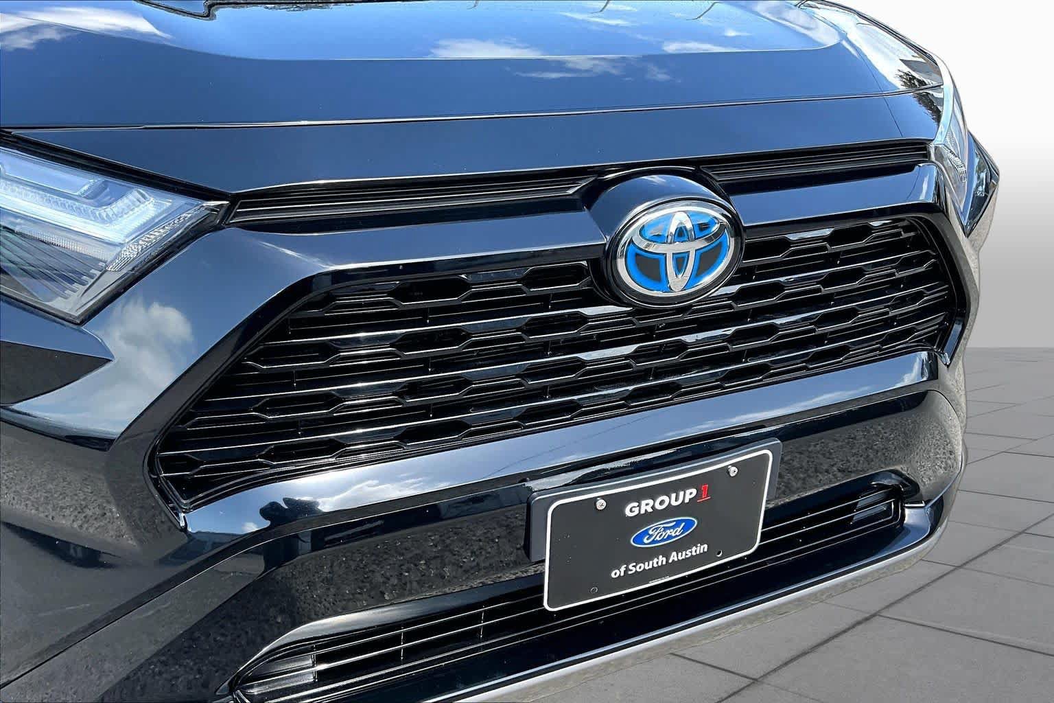 Used 2024 Toyota RAV4 SE AWD/4WD image 30