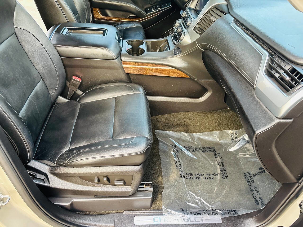 Used 2016 Chevrolet Suburban LT image 21