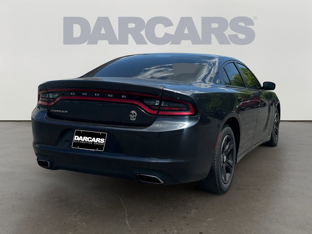Used 2016 Dodge Charger SE RWD image 7