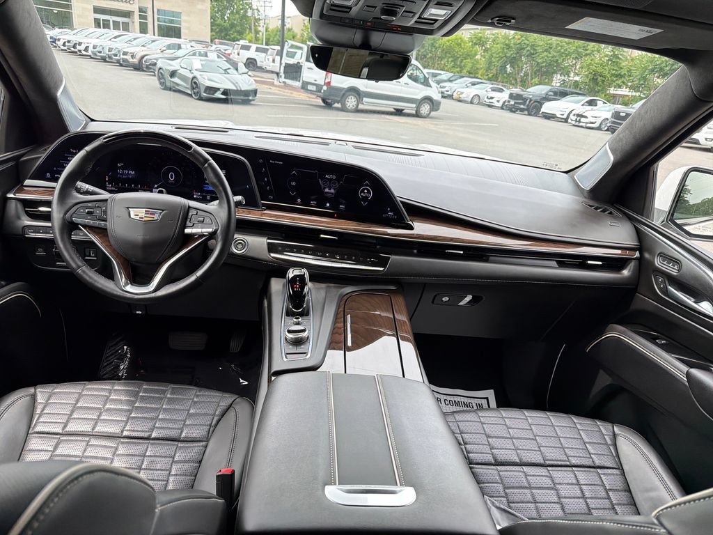 Certified 2024 Cadillac Escalade ESV Sport Platinum w/ LPO, ONYX Package AWD/4WD image 14