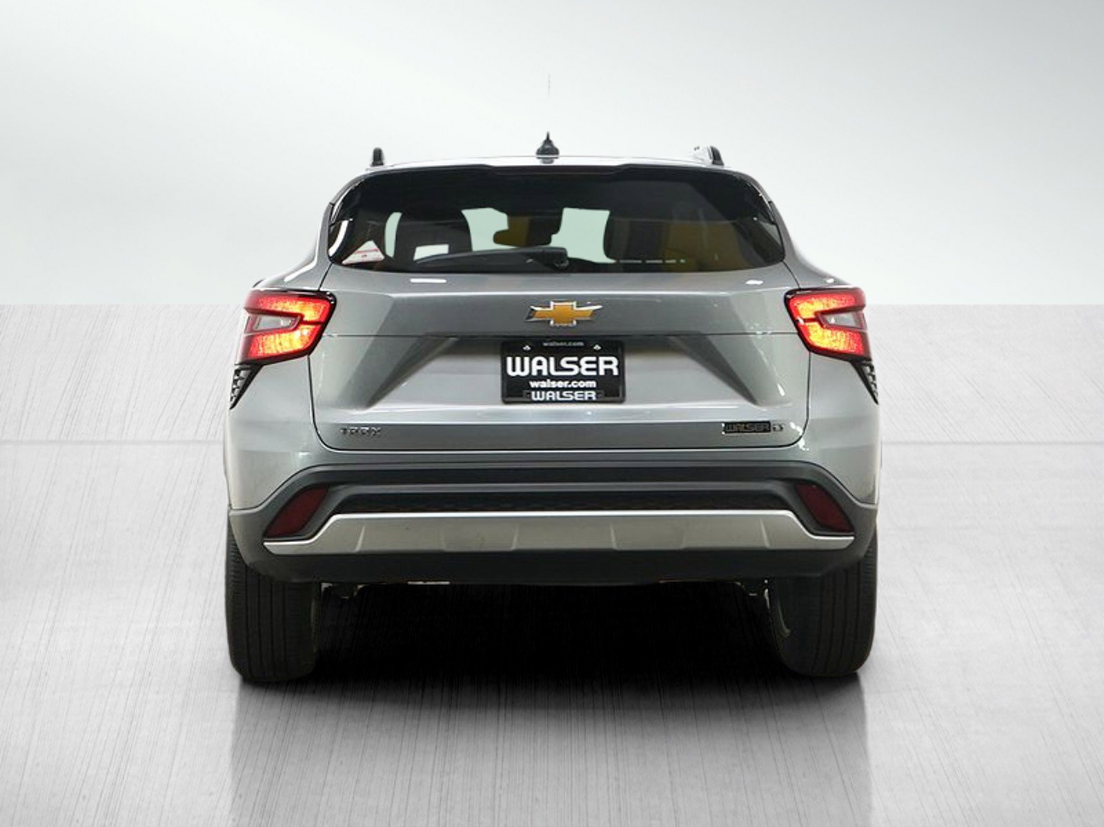 Used 2024 Chevrolet Trax LT w/ Driver Confidence Package FWD image 4