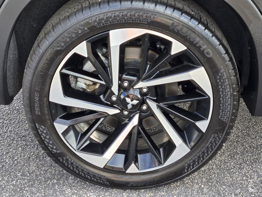 Used 2024 Mitsubishi Outlander SE Black Edition image 9