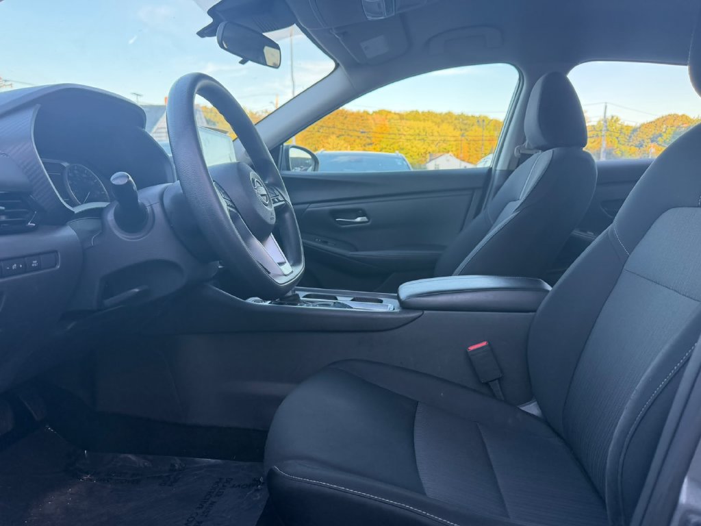 Used 2024 Nissan Sentra SV FWD image 9
