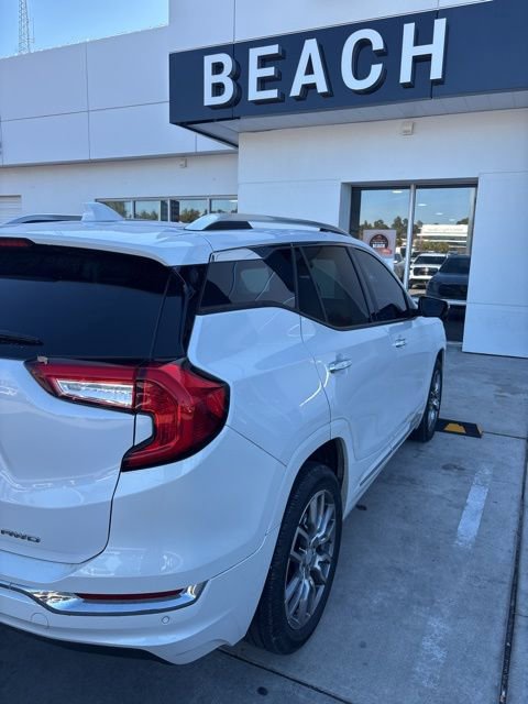 Used 2022 GMC Terrain Denali image 4
