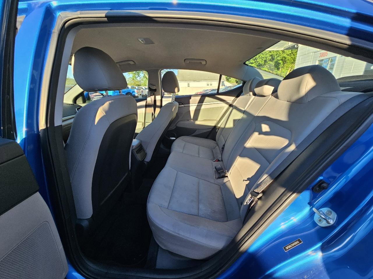 Used 2017 Hyundai Elantra SE FWD image 21