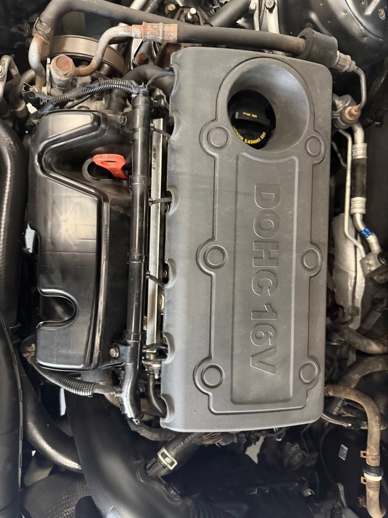 Used 2013 Kia Forte SX w/ Leather Pkg FWD image 9