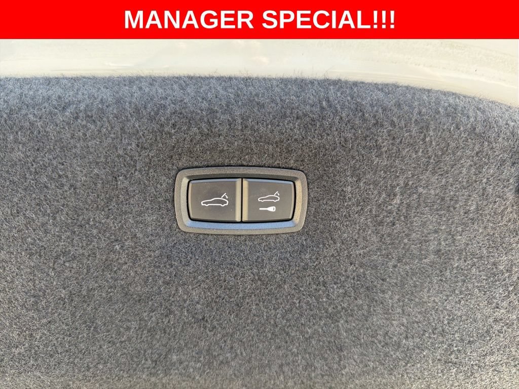 Used 2022 Porsche Taycan RWD image 10