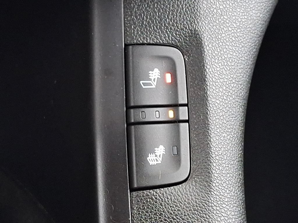 Used 2017 GMC Acadia SLE FWD image 25