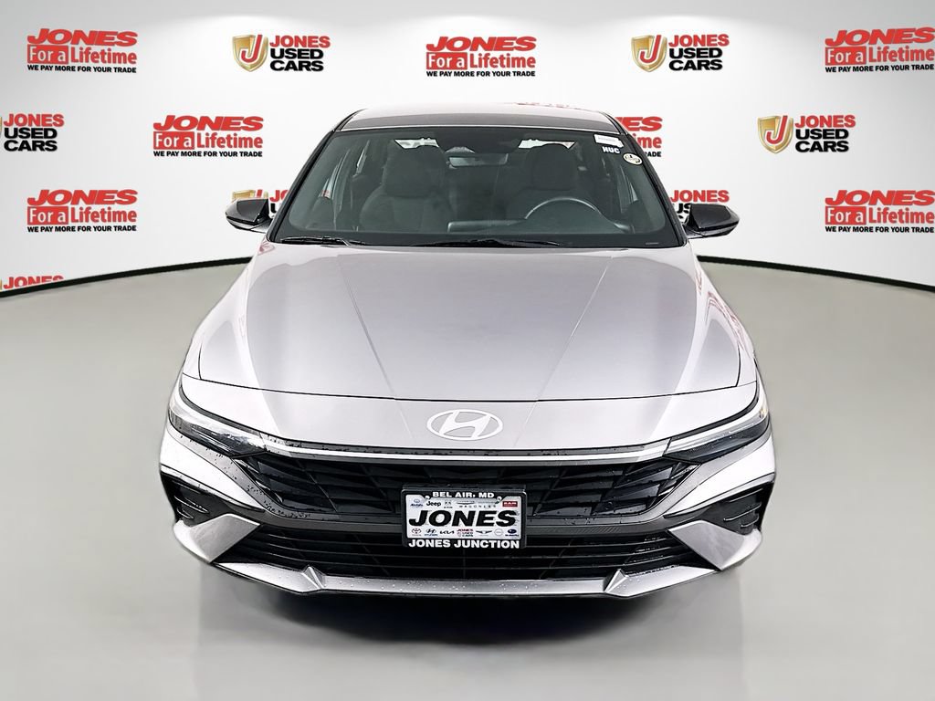 Certified 2025 Hyundai Elantra Sport FWD image 11