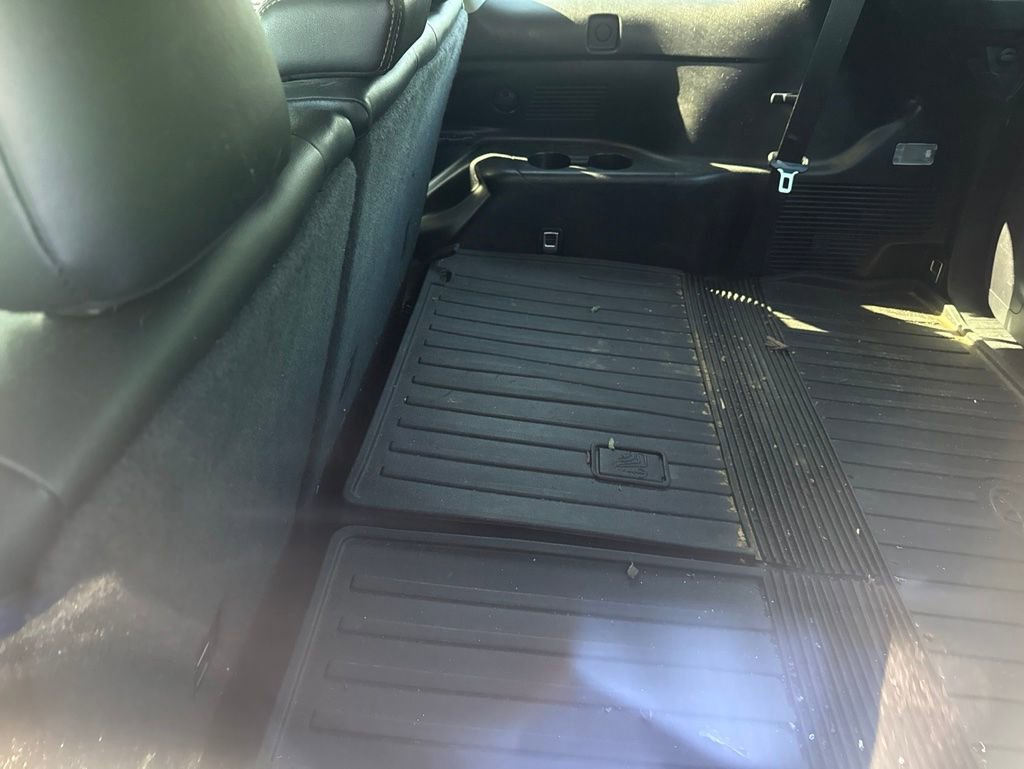 Used 2016 Toyota Highlander XLE AWD/4WD image 16