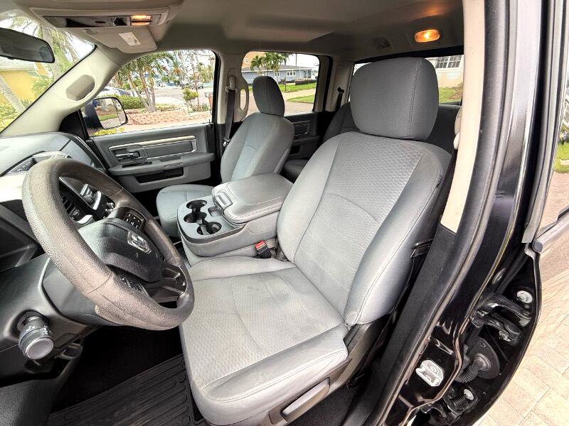 Used 2018 RAM 1500 Classic SLT image 19