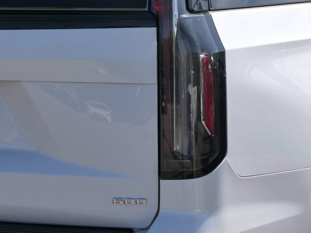 Used 2022 Cadillac Escalade Sport w/ Touring Package AWD/4WD image 4