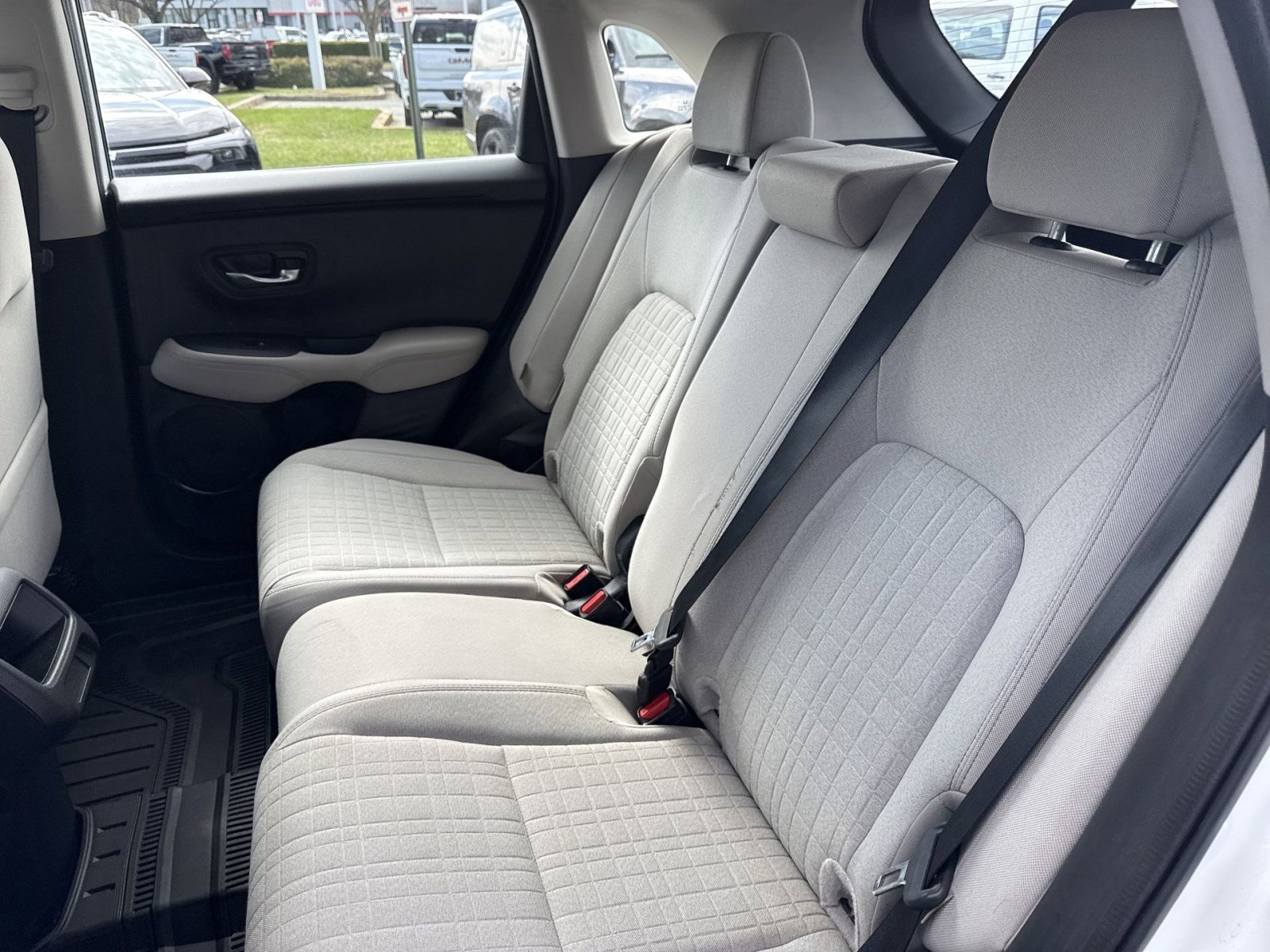 Used 2023 Honda HR-V LX image 21