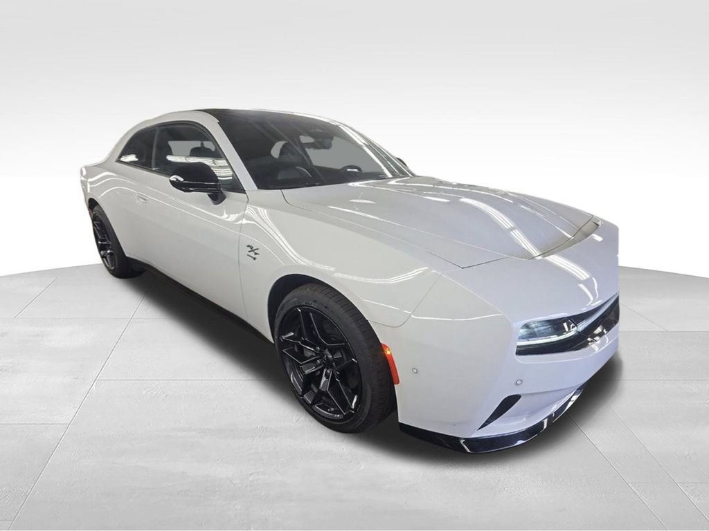 Used 2024 Dodge Charger Daytona R/T w/ Plus Group AWD/4WD image 4