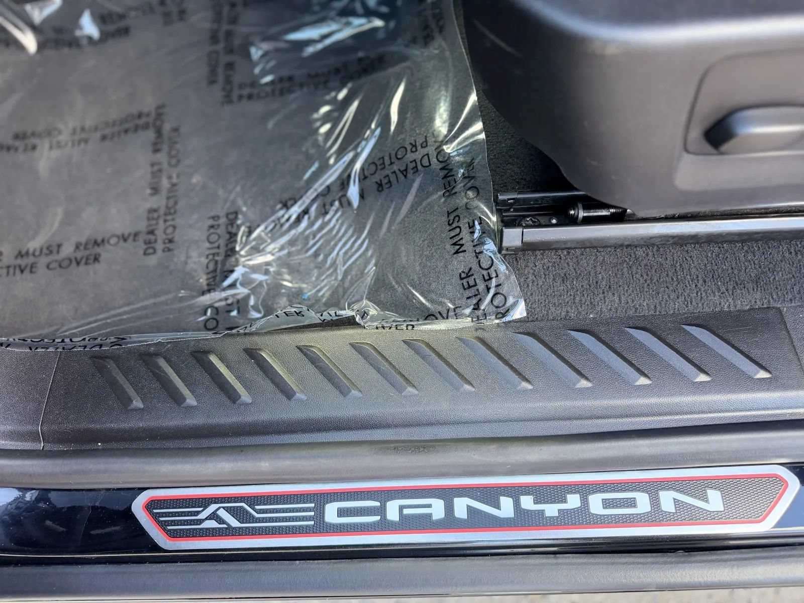 Used 2024 GMC Canyon AT4 AWD/4WD image 29