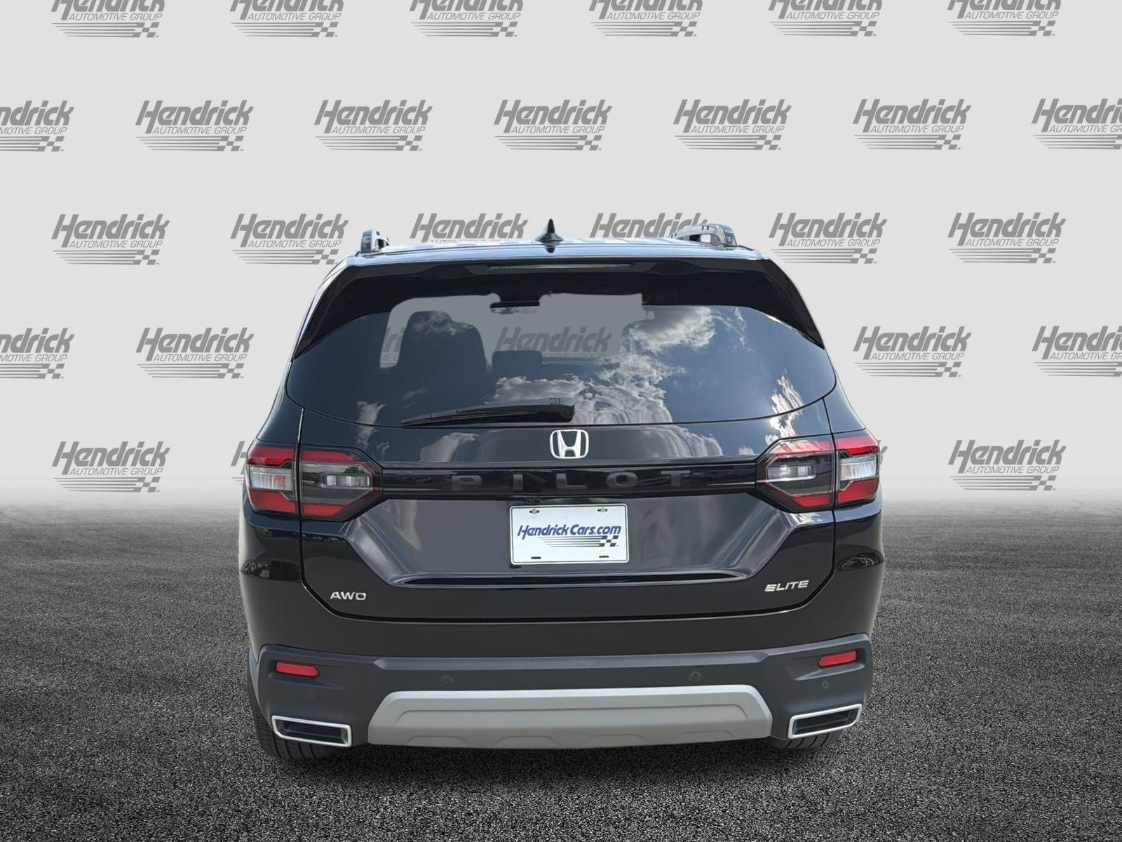 Used 2025 Honda Pilot Elite image 9
