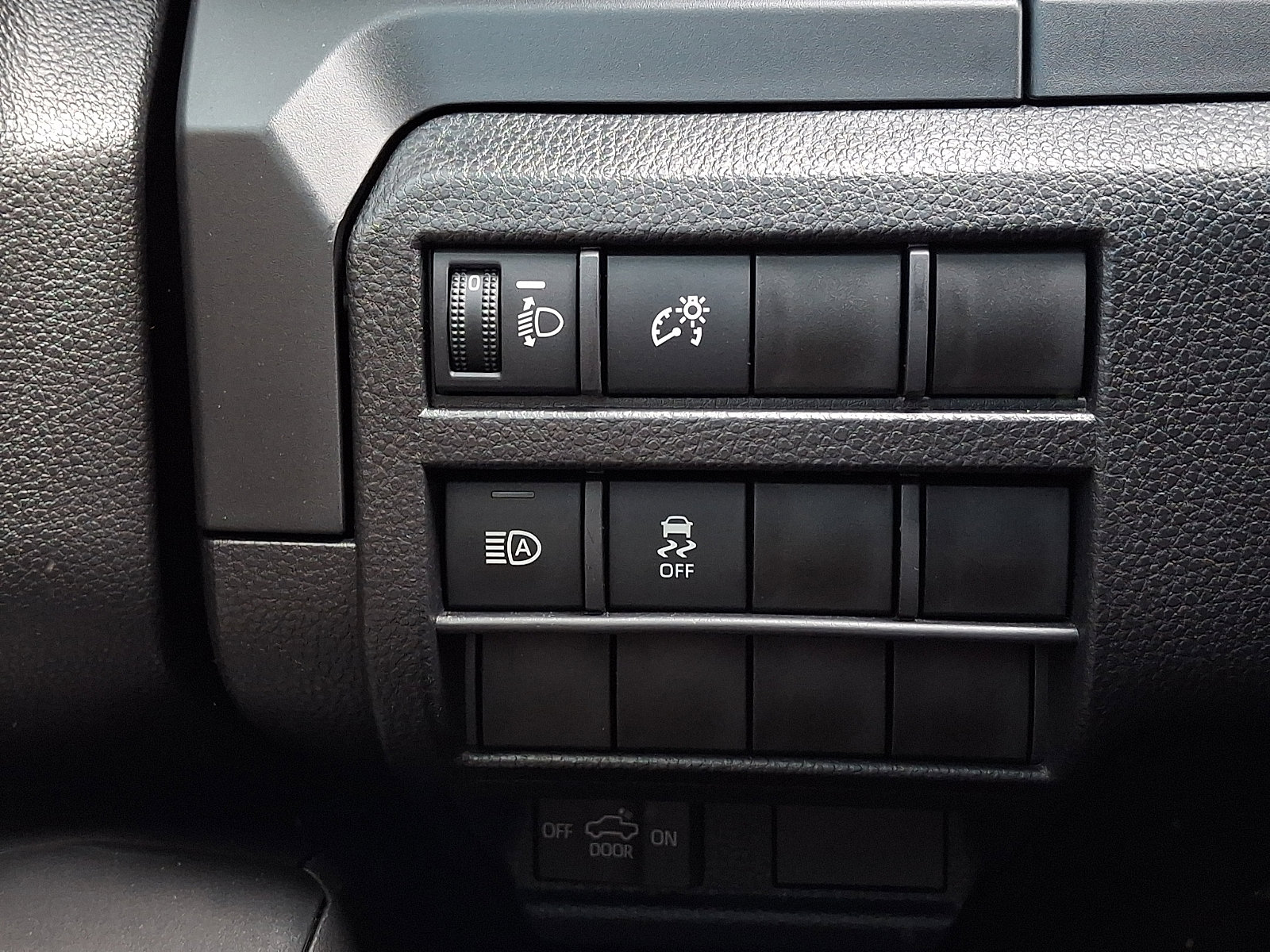 Used 2025 Toyota Tacoma SR w/ SR Upgrade Package image 26