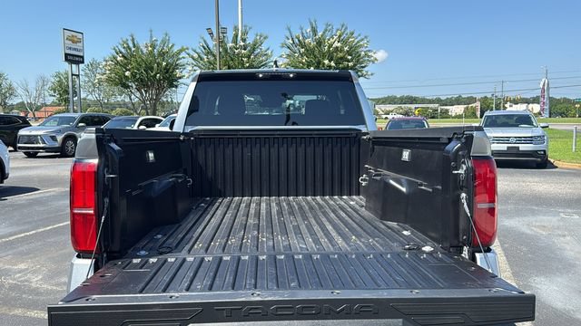 Used 2025 Toyota Tacoma SR5 w/ SR5 Upgrade Package RWD image 10