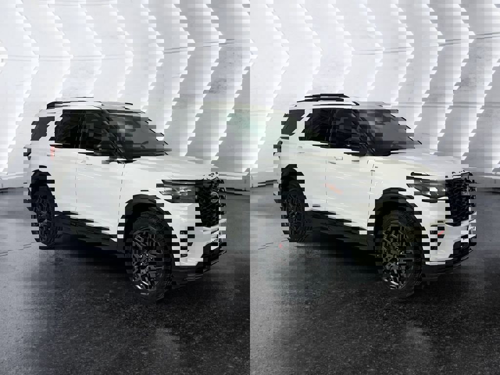 Used 2025 Ford Explorer ST-Line w/ ST-Line Street Pack