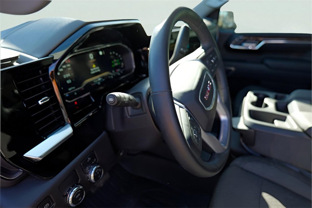 New 2025 GMC Sierra 1500 Elevation image 8