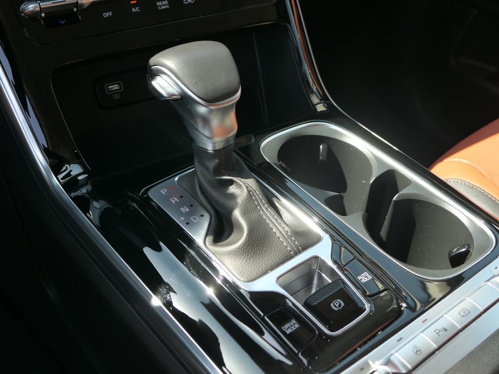 Used 2024 Kia Carnival SX Prestige FWD image 23