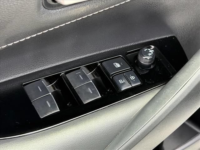 Used 2022 Toyota Corolla SE FWD image 20