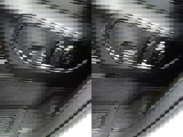 Certified 2023 Jeep Grand Cherokee 4WD 4xe w/ Luxury Tech Group II image 3