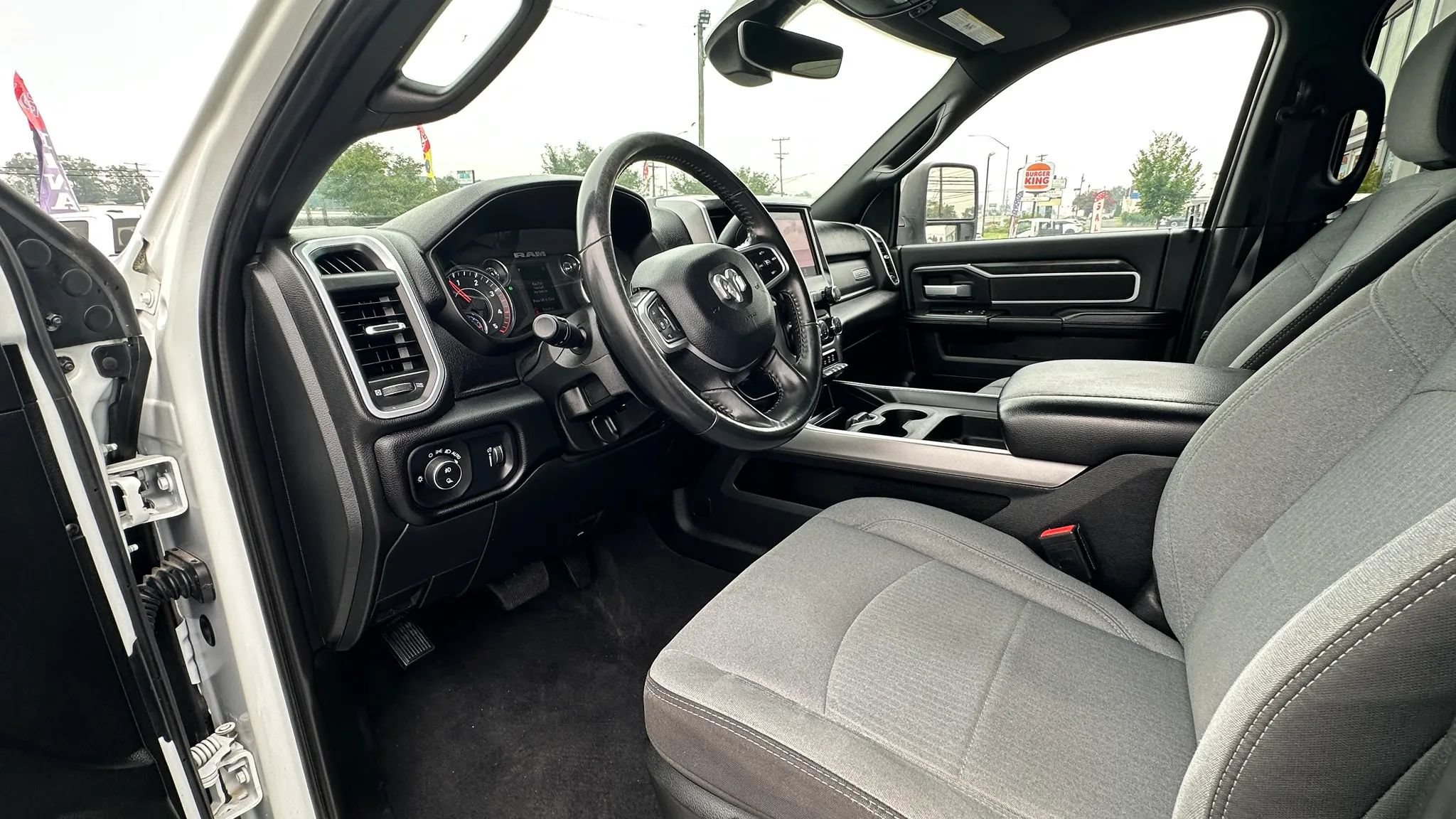 Used 2024 RAM 2500 Big Horn w/ Off Road Package AWD/4WD image 23
