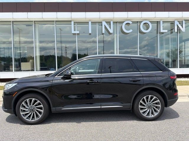 Used 2024 Lincoln Corsair Reserve w/ Equipment Group 201A FWD image 2