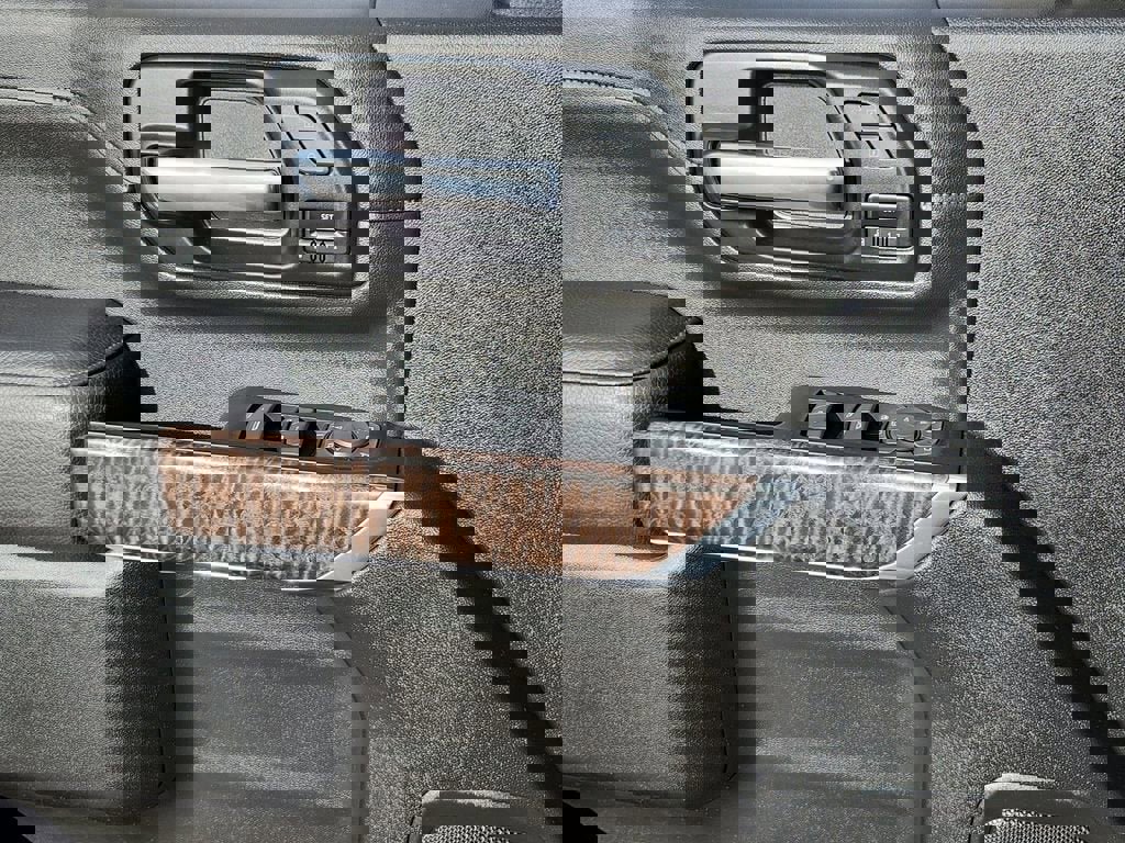 Used 2023 GMC Sierra 2500 Denali w/ Denali Black Diamond Edition image 20