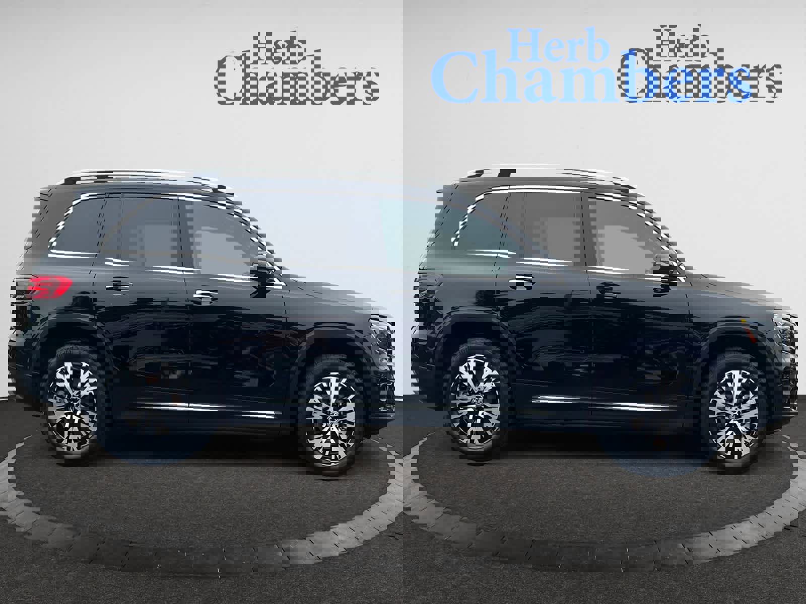 Used 2024 Mercedes-Benz GLB 250 4MATIC image 15