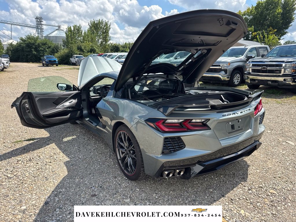 Used 2024 Chevrolet Corvette Stingray Coupe w/ Z51 Performance Package RWD image 28
