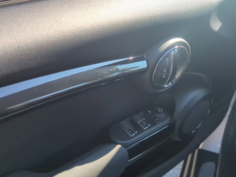 Certified 2023 MINI Cooper S image 32