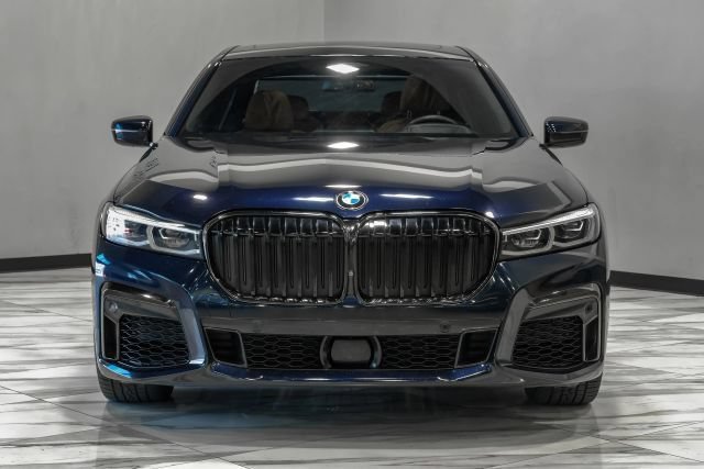 Used 2022 BMW 750i xDrive w/ Luxury Rear Seating Package AWD/4WD image 9
